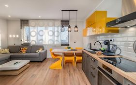 Adastra Apartments With Private Parking And Floor Heating